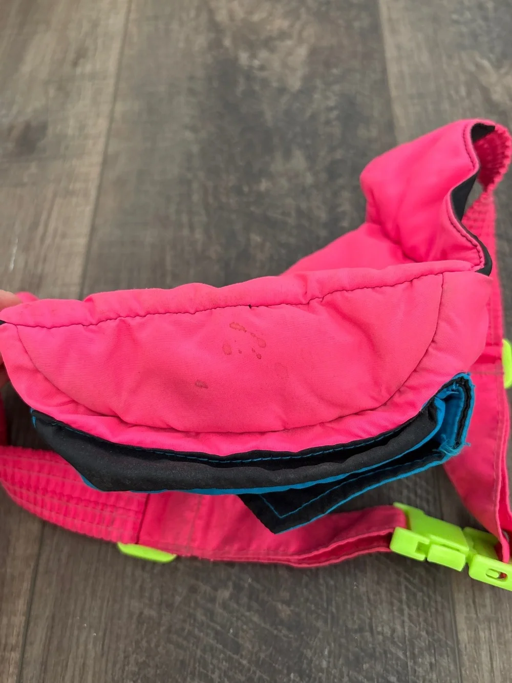 Columbia brand neon